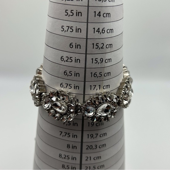 Rhinestone Sparkle Floral Leaf Stretch Bracelet Silver Tone Princess Statement - Picture 8 of 9